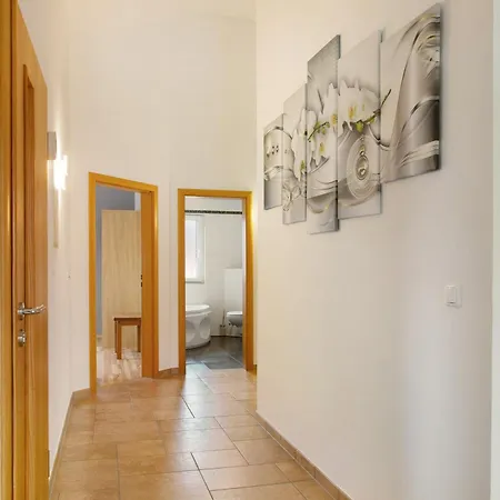 Christines Apartment *